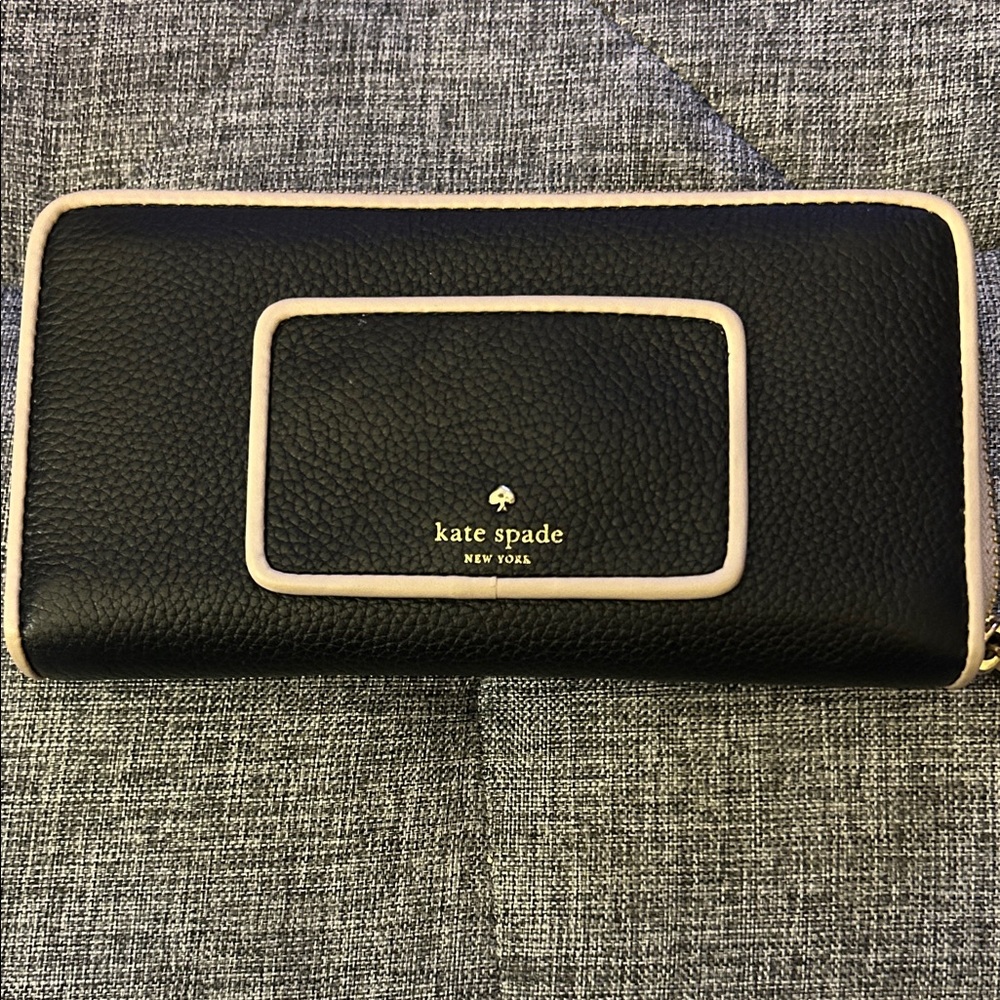 Kate Spade Black and Cream Wallet